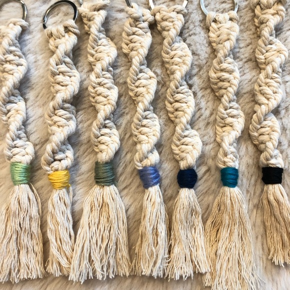 Twisted tassel Boho Macrame Keychain! - Picture 5 of 6